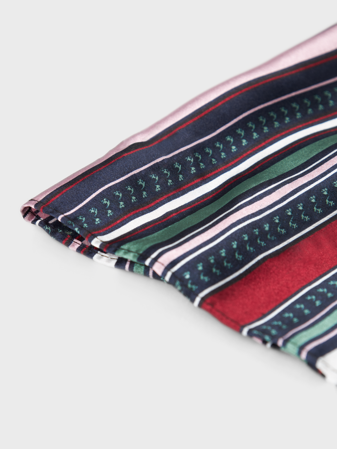 model_shot-front_full